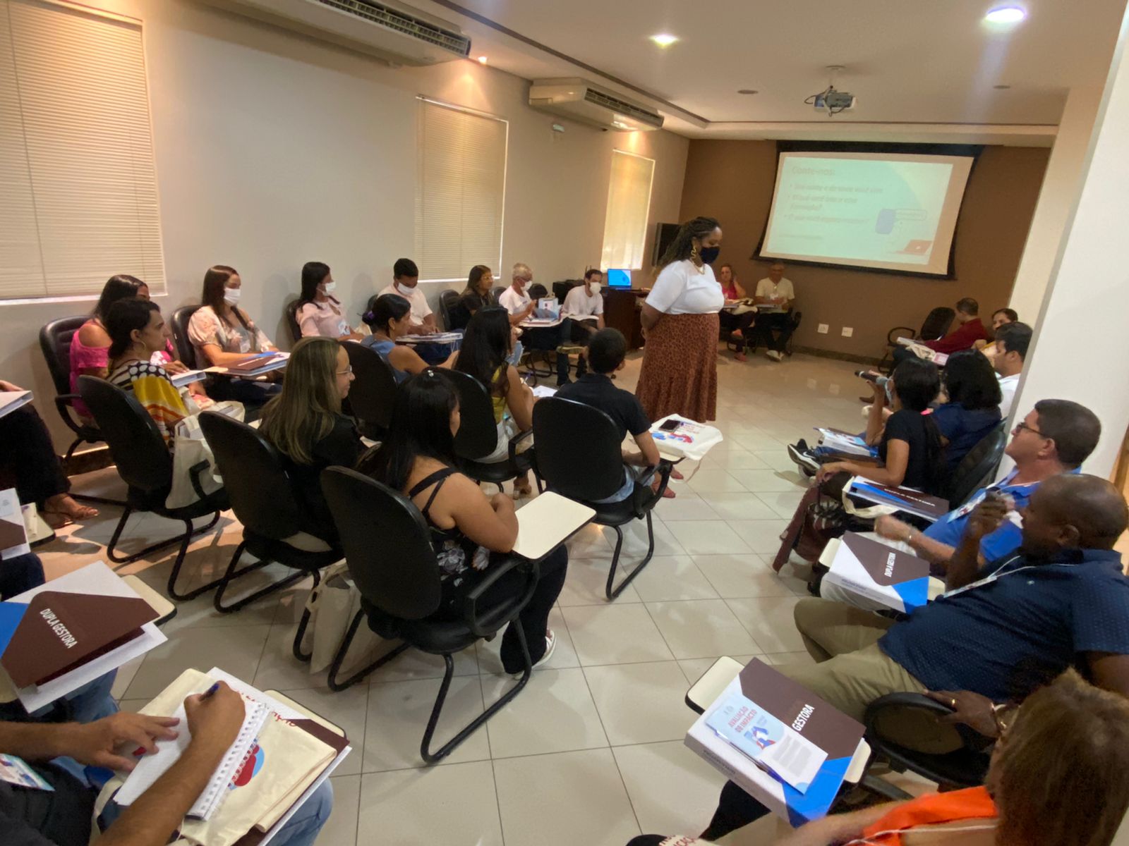 Instituto Unibanco e Secretaria de Estado de Educação de Minas Gerais realizam formação para quase 4 mil gestores