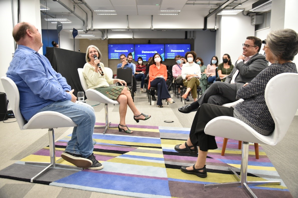 “Democracia” é tema de debate promovido pelo Instituto Unibanco