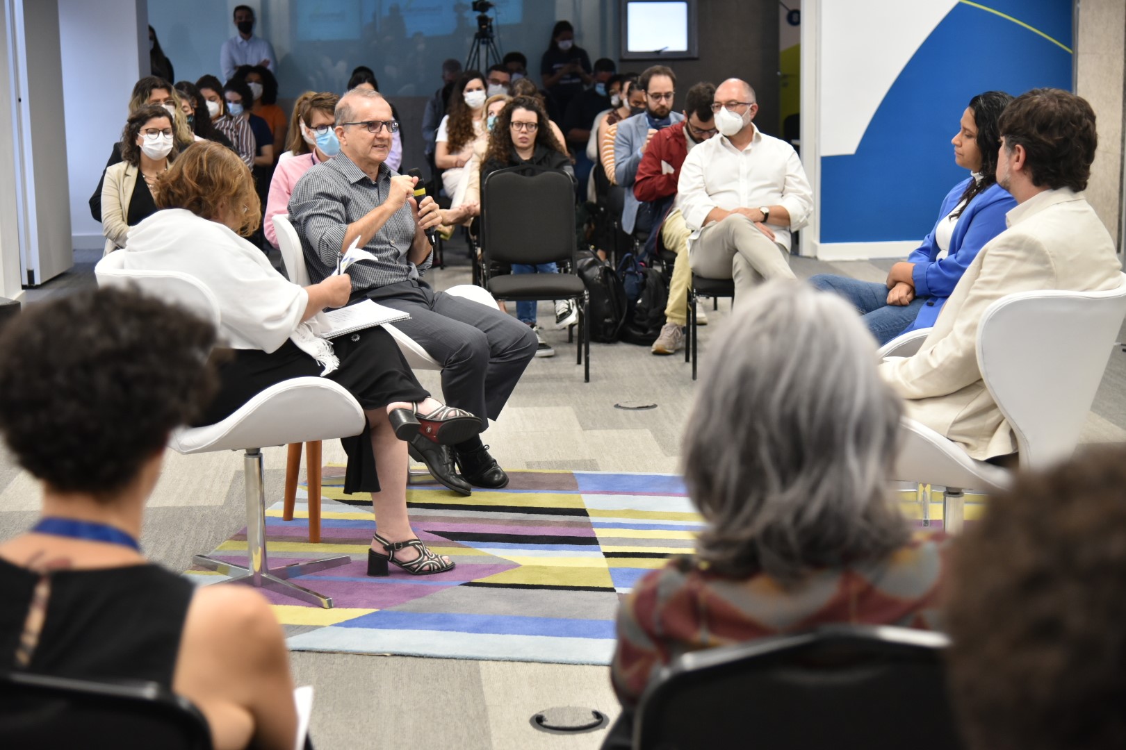 Especialistas discutem papel das políticas públicas para a juventude em evento de celebração aos 40 anos do Instituto Unibanco