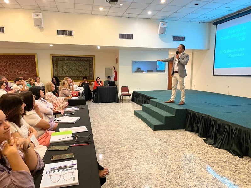 Formação sobre planejamento reúne 160 lideranças da rede estadual mineira