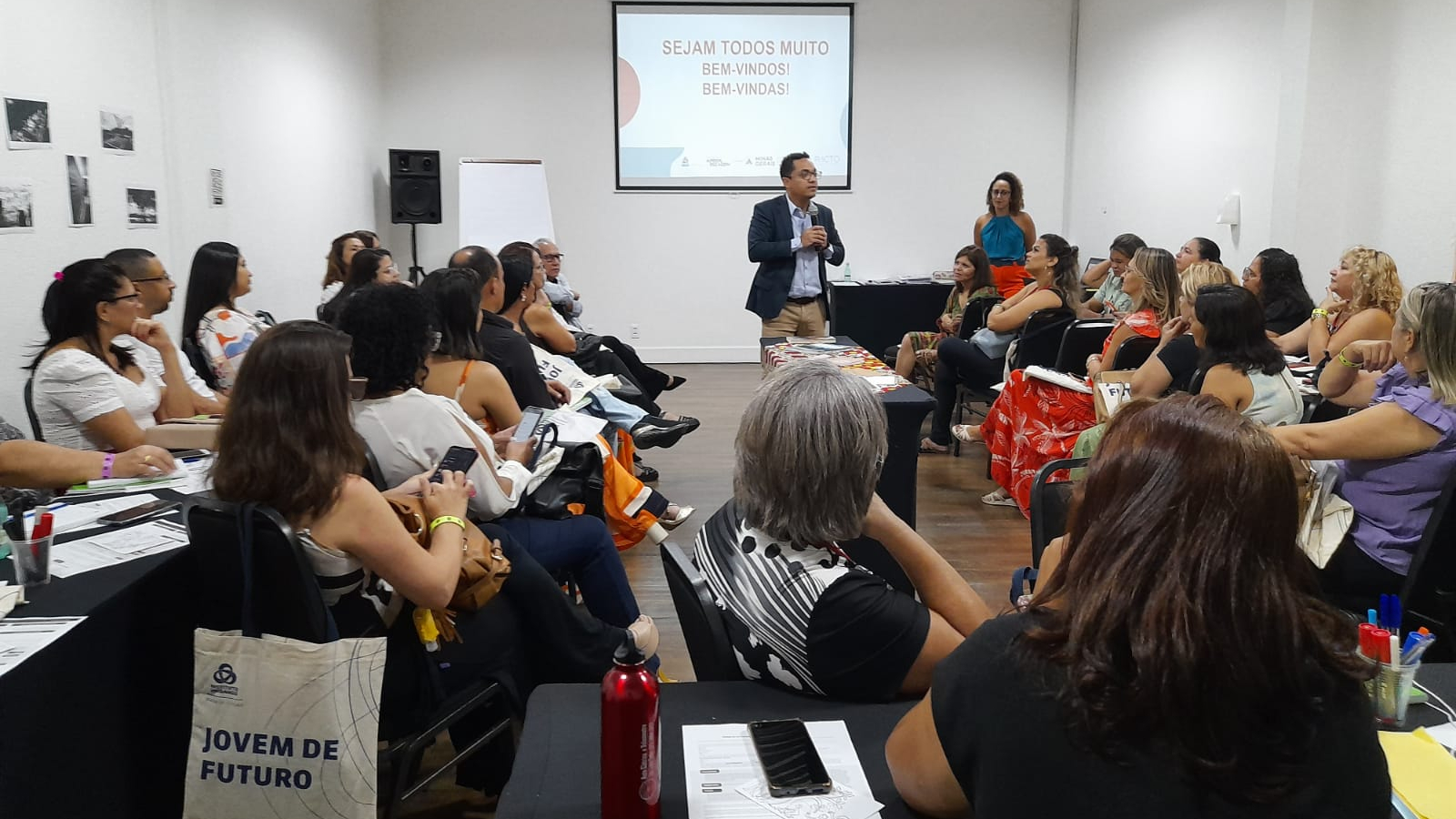 Oficinas com inspetores da rede estadual mineira abordam devolutivas dos planos de ação das escolas