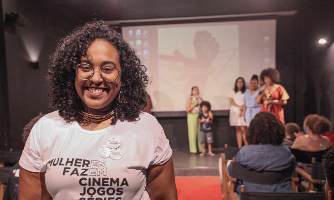 Cinema Nosso atua com capacitação de jovens para ingresso no mercado audiovisual
