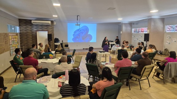 FORMAÇÃO FORTALECE ATUAÇÃO DE COORDENADORES ESCOLARES E IMPULSIONA O DESENVOLVIMENTO DOCENTE NO CEARÁ 